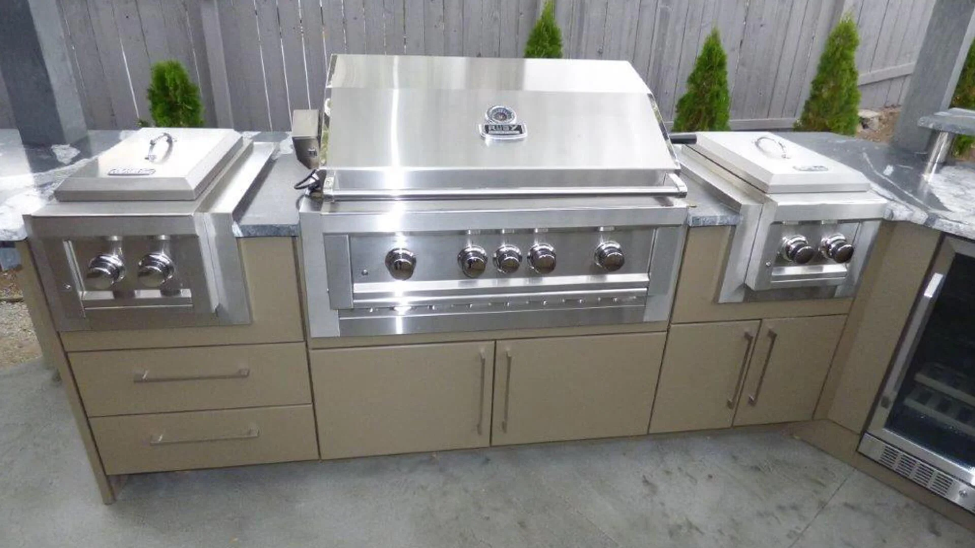 Outdoor Kitchens